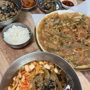 다람쥐할머니 대표 사진