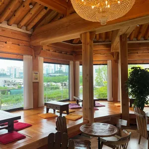 더포레스트 퀸 리뷰 사진