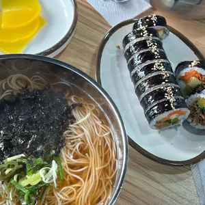 맛짱할매의 멸치국수 사진