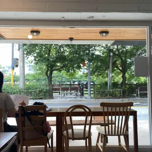 소도시 커피숍 리뷰 사진