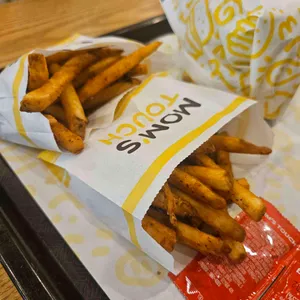 맘스터치 사진