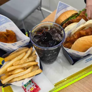 움버거앤윙스 사진