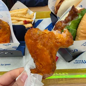 움버거앤윙스 사진