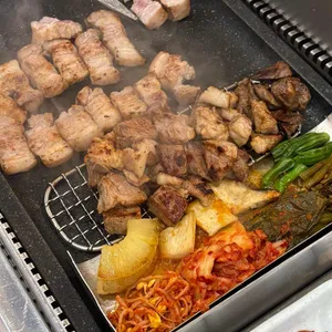 여수갓육고 사진