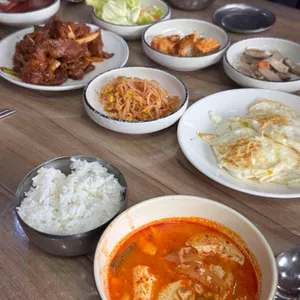 돌담집 사진