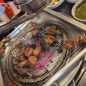 돈그리아 사진 2