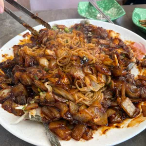 연일개미집 사진