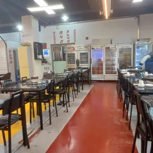 김윤식의 착한국수 & 솥뚜껑삼겹살 사진 2
