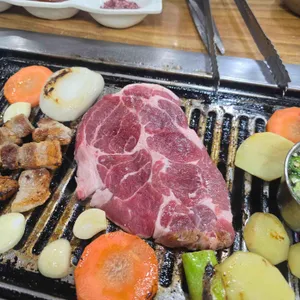 흑돼지킹생구이전문점 사진
