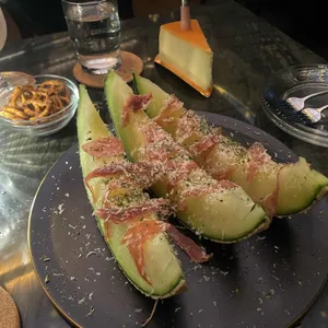어글리 사진