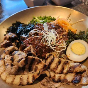 모던돔베 대표 사진