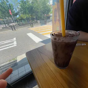 컴포즈커피 사진