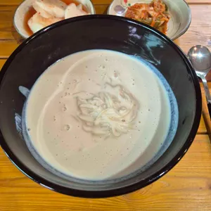 솔향 맷돌콩국수 사진