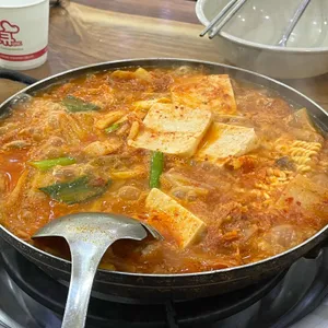 이화김치찌개 사진