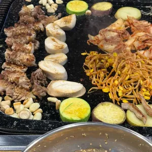 석꾼 대표 사진