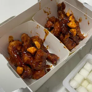 BHC 대표 사진