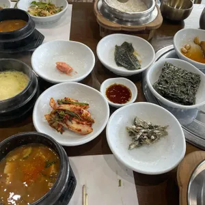 하늘아래 사진
