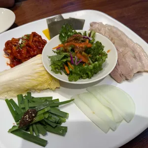 놀부보쌈 사진