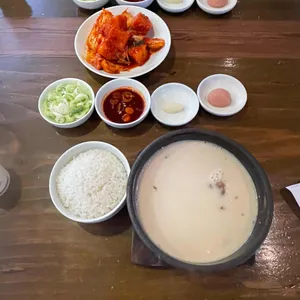 거대곰탕 사진 2