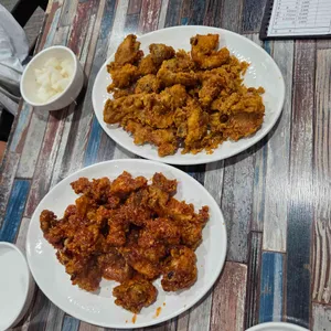 거인통닭 사진