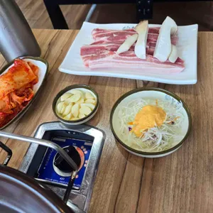 월수금 대표 사진