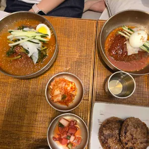편대장 영화식당 대표 사진