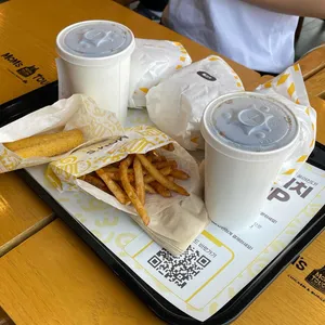 맘스터치 대표 사진