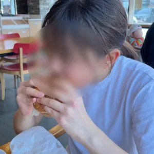 맘스터치 사진