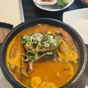 더큰뼈청진동해장국 사진 1