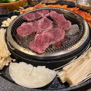 육깝돈 대표 사진
