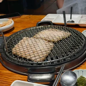 초필살돼지구이 사진