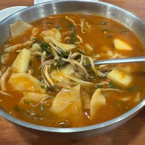 로타리 매운수제비 사진