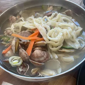 정탁구홍두깨손칼국수 사진