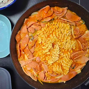 땅스부대찌개 대표 사진