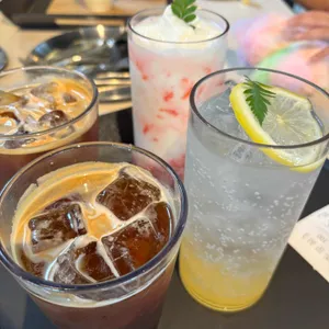 경춘당 베이커리&브런치 식물원 카페 대표 사진
