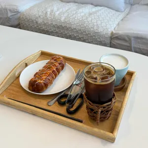 커밍빈 카페앤펍 대표 사진
