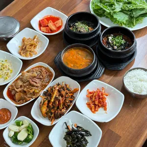 옛날우렁이식당 사진 1