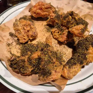 BBQ치킨 빌리지 사진 2