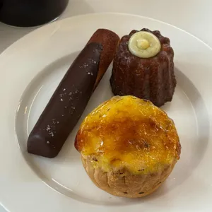 어퍼앤언더 사진