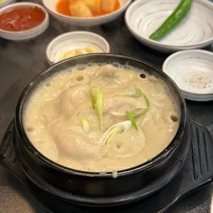 아라들깨삼계탕 사진