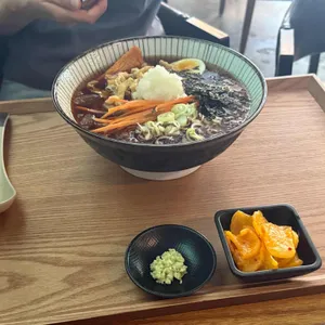코야 대표 사진