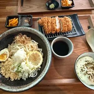 코야 대표 사진