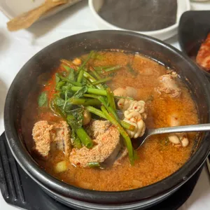 생선뚝배기 사진
