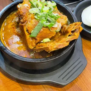 뼈대군국밥 사진
