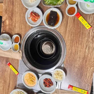메밀꽃돼지 사진