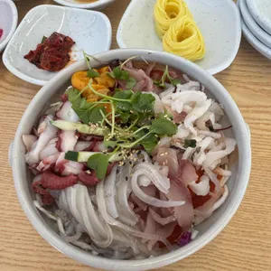 속초 항아리물회 대표 사진