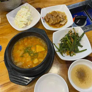 돈이랑김치랑 사진