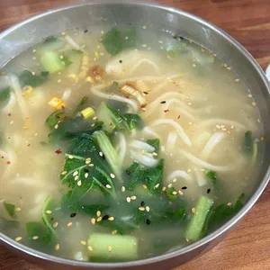 앞산할매손칼국수 대표 사진