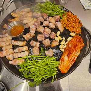 할매솥뚜껑삼겹살 사진