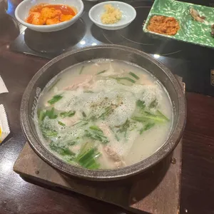 산더미 미성돼지국밥 사진